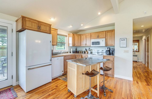 Grantville House | Lecompton Home w/Private Pond & Fire Pit!