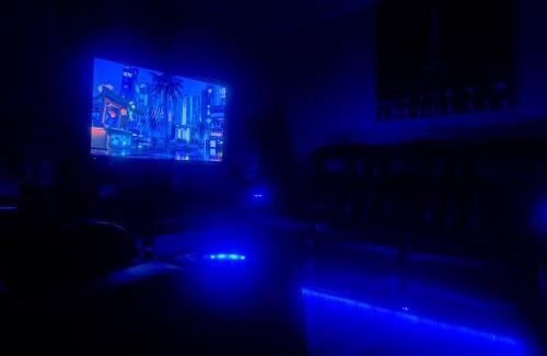 Northside House | LED Lighting Reclining Sofas Cozy 3 Bedroom Home