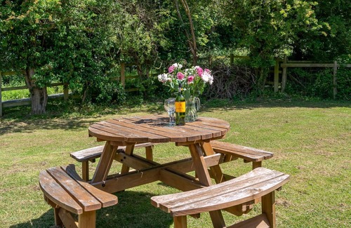 Chipping Campden House | Ledge View - sleeps 6 guests in 3 bedrooms