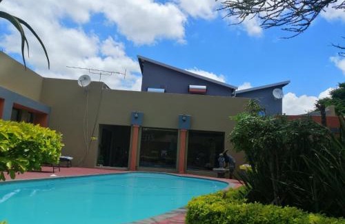 Polokwane House | Ledimor Guesthouse