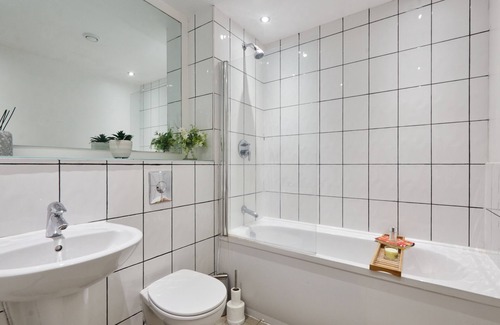Leeds Apartment | Leeds City Centre - 30% OFF Monthly! - FREE Parking & WiFi