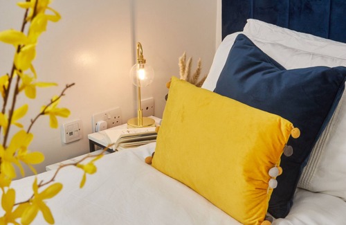 Leeds Apartment | Leeds City Centre - 30% OFF Monthly! - FREE Parking & WiFi