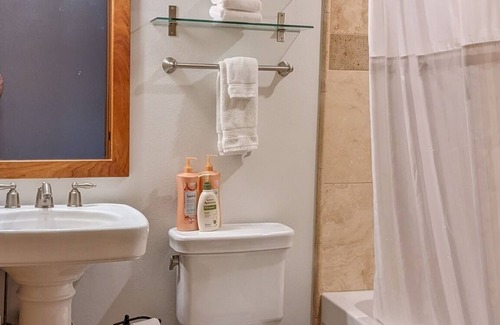 Chelan Condo | Leeward Cabana - Unit 4