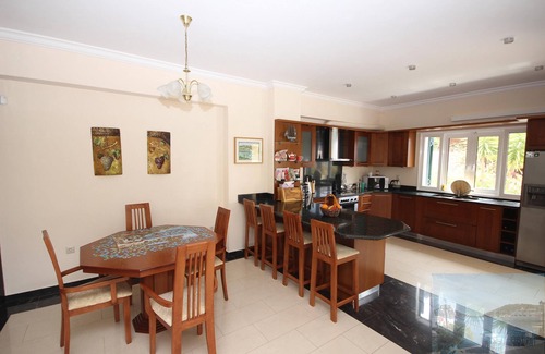 Mikros Gialos Villa | Lefkada Villa Mikros. Spectacular location & pool. Walk to beach. Mikros Gialos.