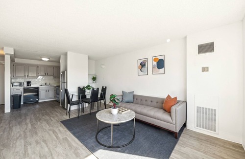 Bellevue Apartment | Legacy at Imperial Village 516 I 2 Bed 2 Bath