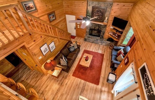 Sautee Nacoochee Cabin | Legacy Lodge Cabin-Various Sept. discounts Near Helen,GA Private Hot Tub,Tubing