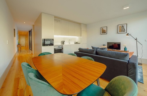 Lapa Apartment | LEGACY OPORTO PREMIUM APARTMENT B by VACATIONY