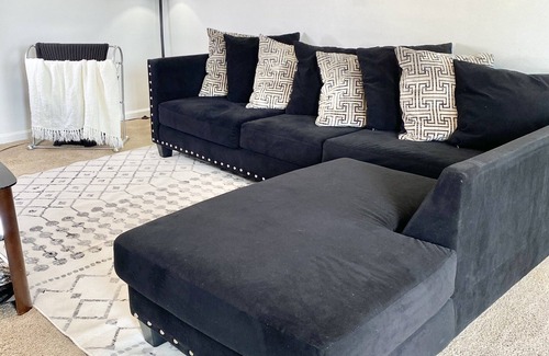 Clarksville House | Legacy Pad! Spacious 2 bed townhome with modern vibes