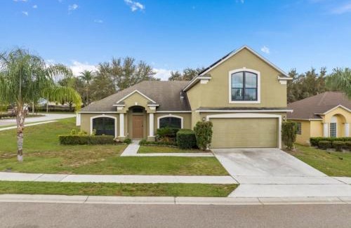 Legacy Park Villa | Legacy Park Villa- 5BR, Pool, Spa & Near Disney villa