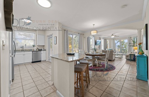 Gulfport Condo | Legacy Tower One 201 Overlooks the beautiful Gulf in Gulfport, MS!