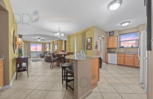 Gulfport House | Legacy Tower Two 609