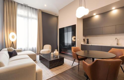 Macon Apartment | Legend Majestic - Baignoire chaussure - TV Miroir - Parking Privé GRATUIT