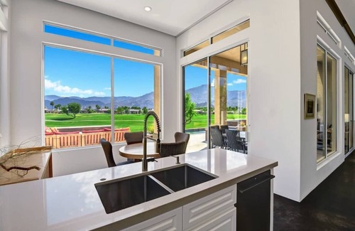 La Quinta Villa | Legends by AvantStay | Stunning Golf Villa Featuring Spa, Pool & Fire-Pit