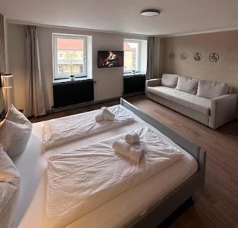 Marktbreit Hotel | Lehmgefühle mit Mainblick