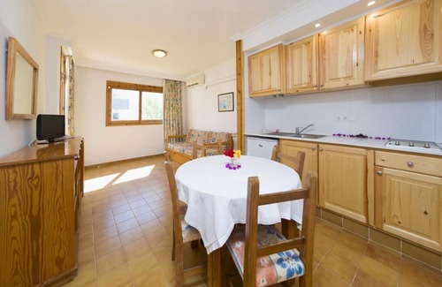 Sant Josep de sa Talaia Hotel | LeibTour code: VICEGRELI-A30/♫Close to Ushuaia/Hi - ☀Pool + Close to the beach