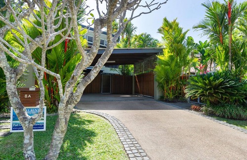 Port Douglas Villa | Leilani Melia - 3 Bedroom Beachfront Villa