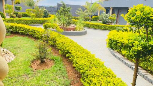 Thembisile House | Leisure 45 Guest House