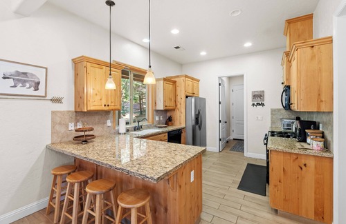 Sierra Cedars Cabin | Leisure Landing – Unwind in the Pines