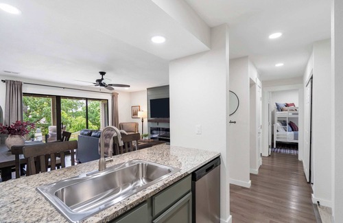 Table Rock Condo | Leisure Nest Escape – For 7