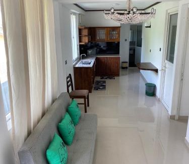 Mirissa Bed & Breakfast | Lemazone Inn