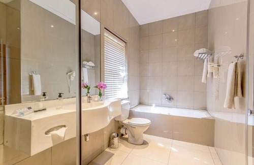 Paarl House | Lemoenkloof Boutique Hotel