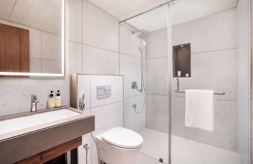 Rajkot Hotel | Lemon Tree Hotel Rajkot