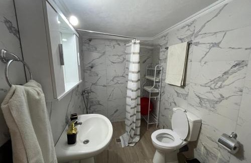 Monastiraki House | Lemon Tree House