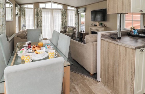 Morpeth Cottage | LEMON TREE LODGE, pet friendly, country holiday cottage in Felton