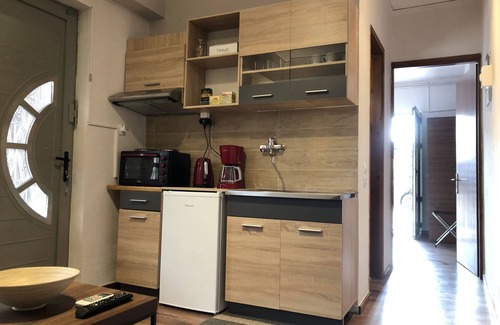 Markopoulo Mesogaias Apartment | Lemon Tree Suites Near ATH Airport