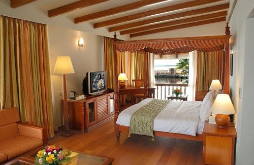 Muhamma Resort | Lemon Tree Vembanad Lake Resort, Kerala