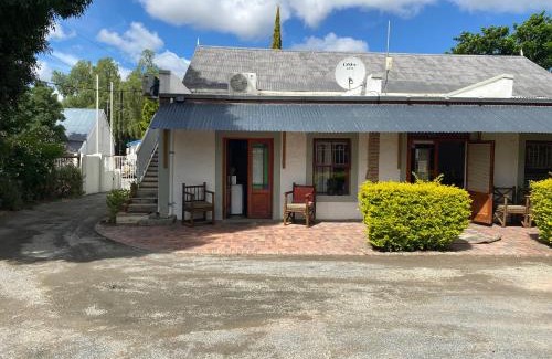 Robertson Bed & Breakfast | Leo Guest House