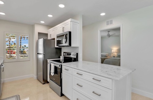 South Island Condo | Leonardo Arms. Gorgeous Views. Direct Gulf-front. End Unit.