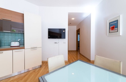 Quartiere XVII Trieste Apartment | Leoncavallo Retreat - Two Bedroom Apartment, Sleeps 4