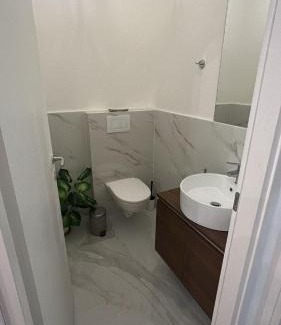 Vatican Apartment | Leonidas house 2