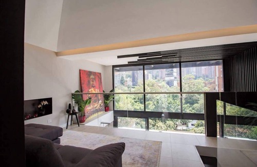 Las Lomas I Apartment | lEPl Luxe Penthouse, Jacuzzi, AC, View in Poblado
