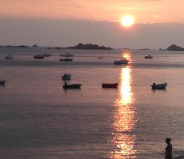 Ploubazlanec House | Les îles, le bourg, la plage