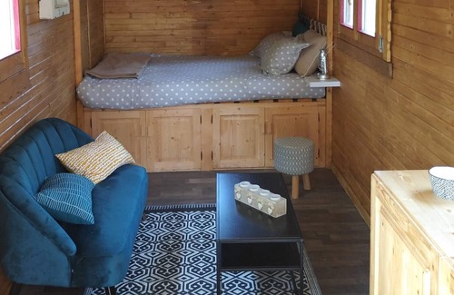 Le Vieil-Bauge House | Les 2 roulottes du moulin de palet