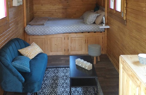 Le Vieil-Bauge House | Les 3 roulottes du moulin de palet