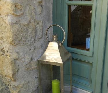 Lauris Bed & Breakfast | Les Acanthes