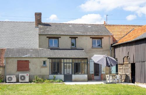 Sandillon House | Les Allots - Grande Maison Familiale - 5 chambres - 8 lits - à 15mn d Orléans et 20 mn de la Ferté St Aubin et de Châteauneuf sur Loire
