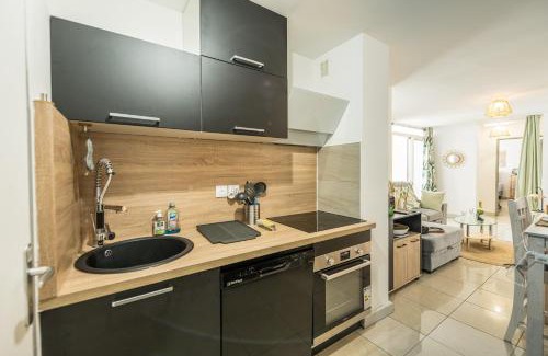 Sainte-Clotilde Centre Apartment | Les Amarantes - T2 confort & central - Wiskeys