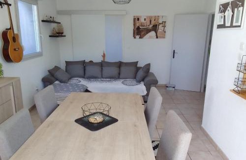 Mers-les-Bains Apartment | Les baigneurs apt très calme 2 chambres 58 m2 parking privé et balcon