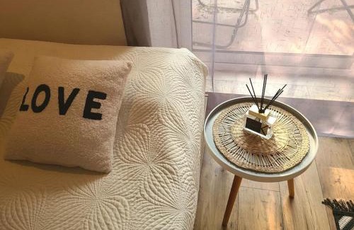 Millau Apartment | Les Bambous - Rez de jardin Millau Centre - Parking privatif, wifi