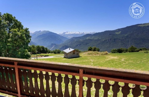 Notre-Dame-du-Pre House | LES BARMES DE L'OURS