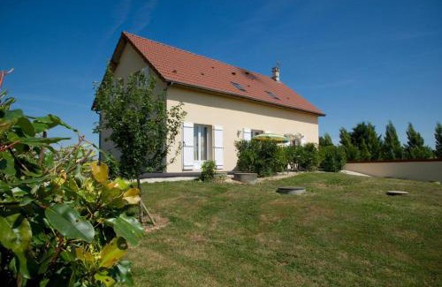 Paisy-Cosdon House | Les bigarreaux