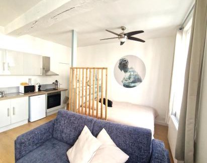 Quartier Vieux Marche-Cathedrale Apartment | Les Bons Enfants 2