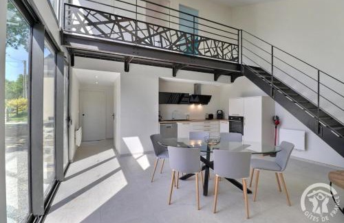 Melesse House | Les capucines