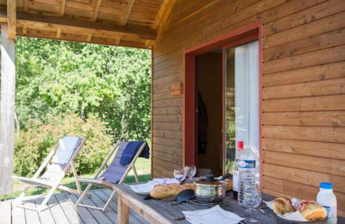 Pourcharesses Ski Chalet | Les Châtaigniers du Lac