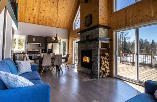 Saint-Raymond Ski Chalet | Les Chalets Tourisma
