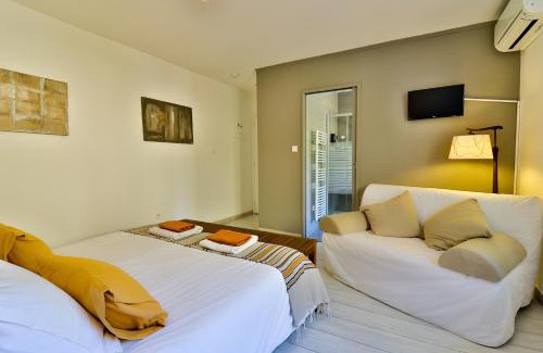 Carry-le-Rouet Bed & Breakfast | Les Chambres d'Hôtes du Grand Mornas